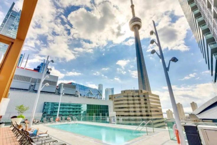 2Bedroom Cn Tower And Water Views - Free Parking - Rooftop Pool Toronto Buitenkant foto