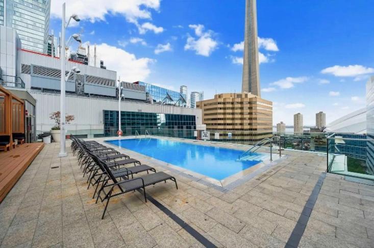 2Bedroom Cn Tower And Water Views - Free Parking - Rooftop Pool Toronto Buitenkant foto
