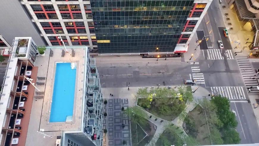 2Bedroom Cn Tower And Water Views - Free Parking - Rooftop Pool Toronto Buitenkant foto