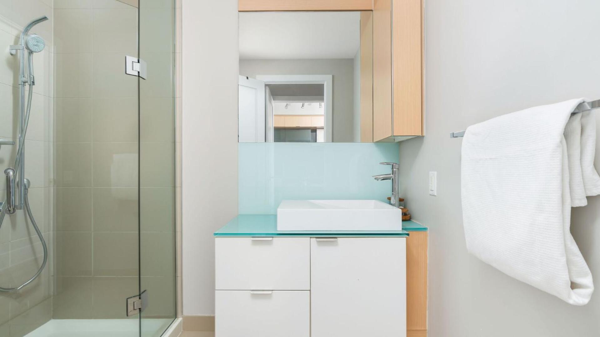 2Bedroom Cn Tower And Water Views - Free Parking - Rooftop Pool Toronto Buitenkant foto